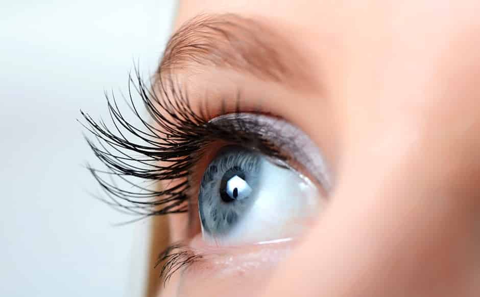 جراحی چشم - لیزر - اصلاحی - انواع - مزایا - و خطرات