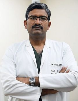 Д-р Адитья Гупта