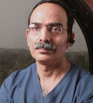 Dottor Kuldeep Singh