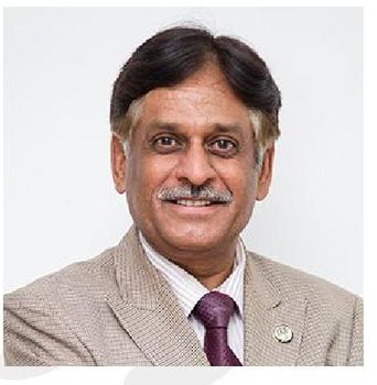 Il dottor Suresh Sankhla