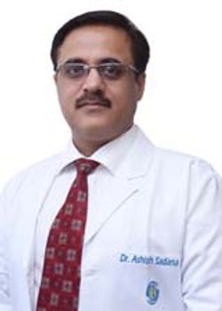 Il dottor Ashish Sadana