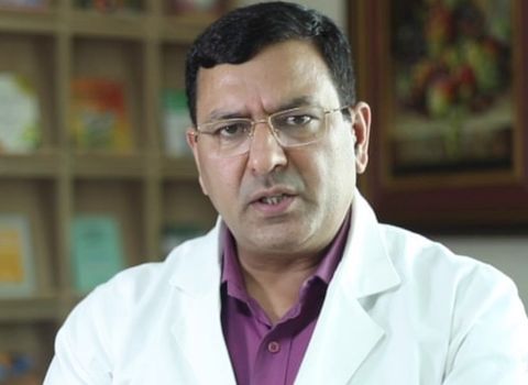 Il dottor Rajesh Kapoor