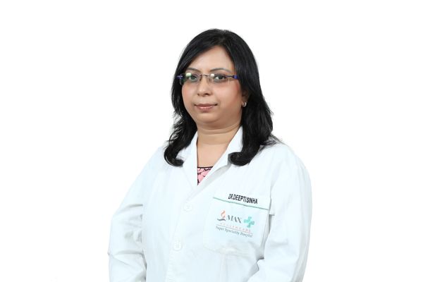 Dr Deepti Sinhá