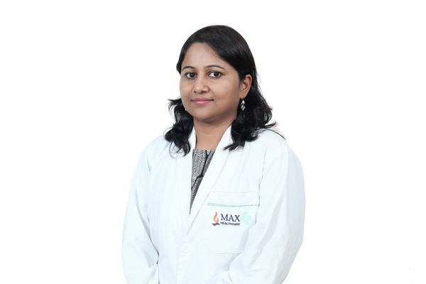 Dr Rashi Khare