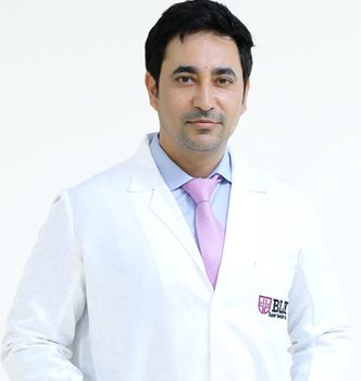الدكتور أشواني شارما