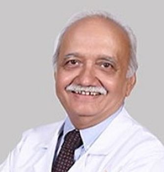 Il dottor Yogesh Gautam