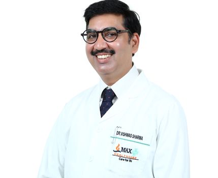 Il dottor Vishwas Sharma