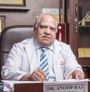 Il dottor Anop Raj